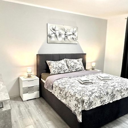Apartman Rocan Orsera Esterno foto