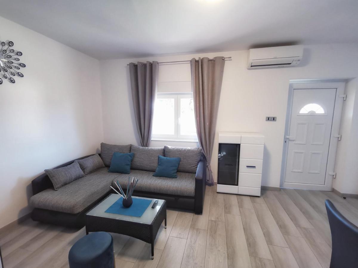 Apartman Rocan Orsera Esterno foto
